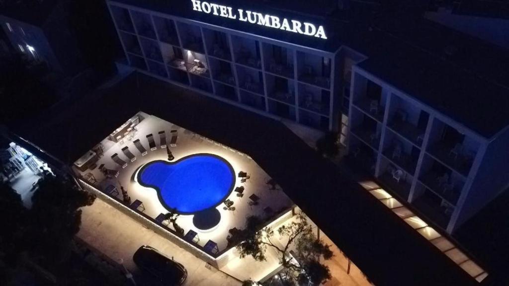 Hotel Lumbarda Exterior photo